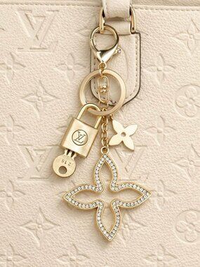 LV Gold Padlock & Key 🔒 Authentic Louis Vuitton Bag Unbranded Clover Charm